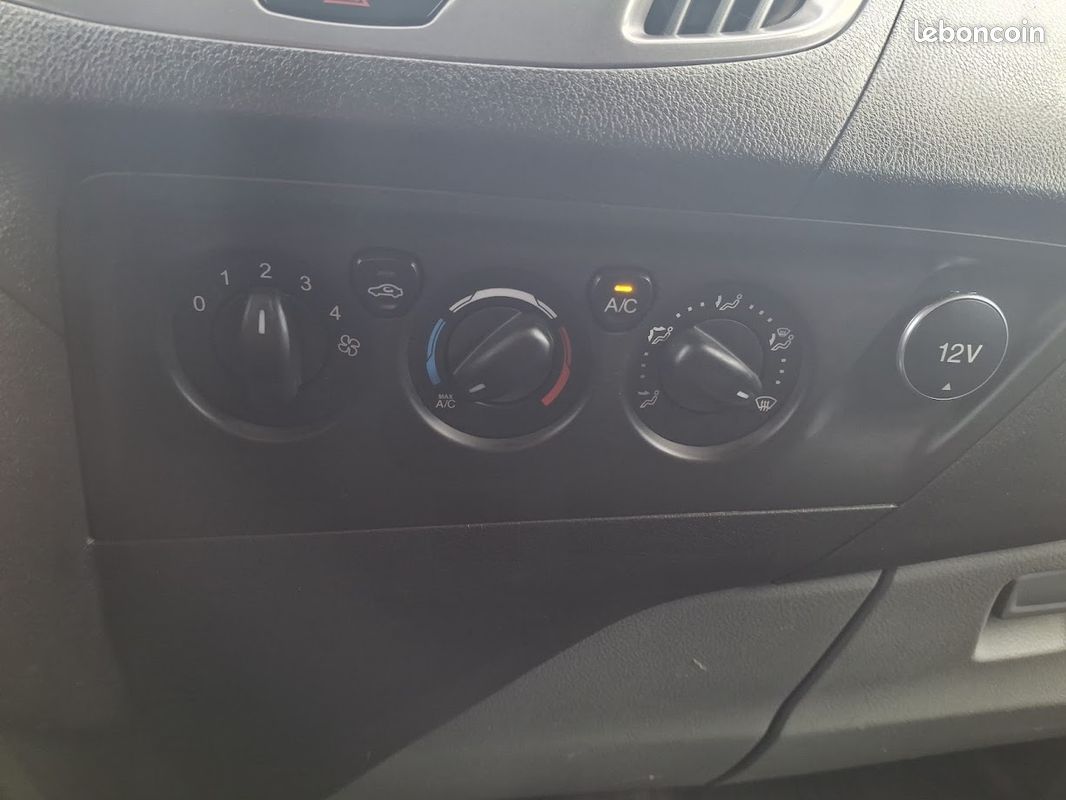 Ford TRANSIT CUSTOM FG 290 L1H1 2.2 TDCI 125CH LIMITED (image 15)
