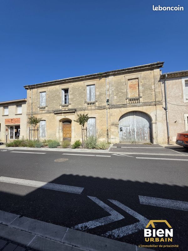 Maison 6 pièces 250 m² · à Milhaud · 250 m² · 369 000 €