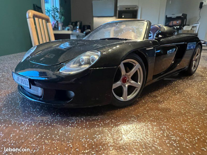 Porsche carrera gt 1/18 (image 5)