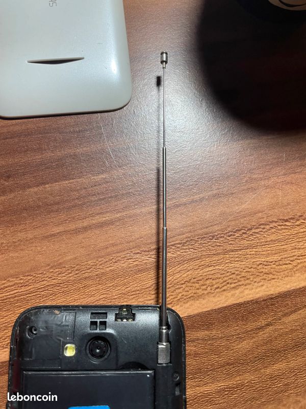 Lot de 2 ancien téléphone pour pièces (image 5)