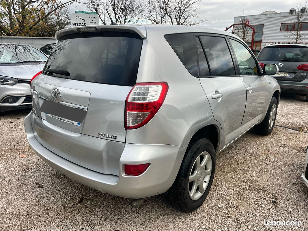 Toyota rav4 2.2 d-4d 150cv life 4wd bva (image 4)