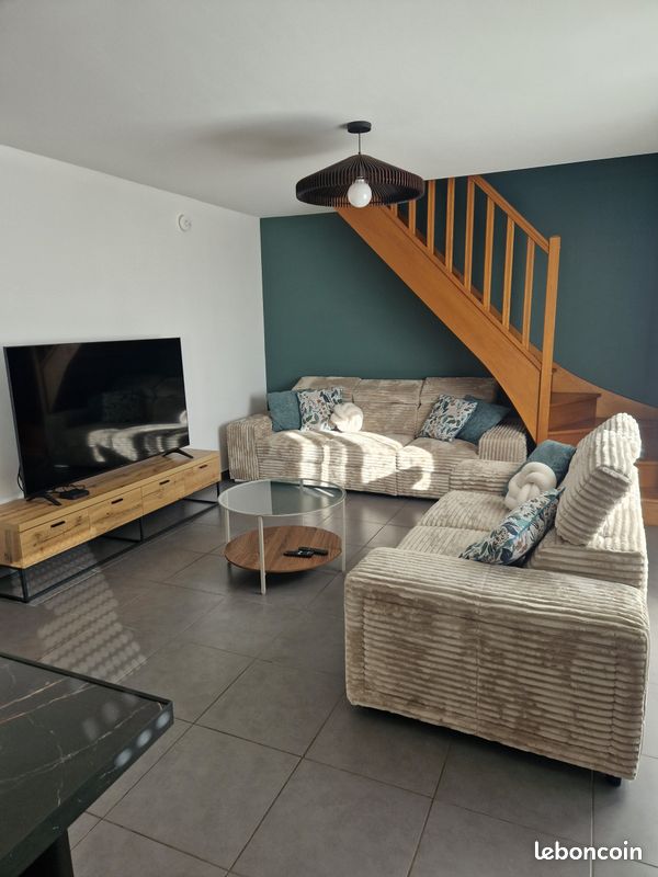 Maison 5 pièces 120 m² · à Ruffey-lès-Echirey · 120 m² · 1 800 €/mois
