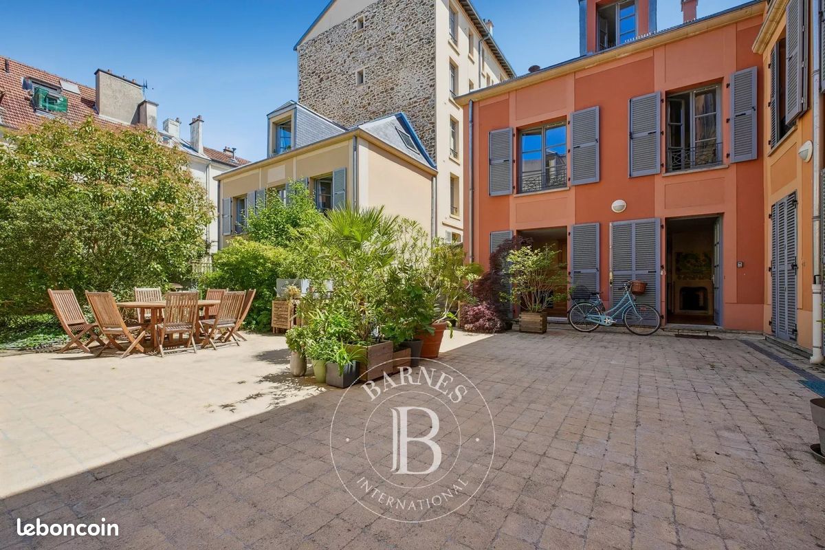 Maison 5 pièces 96 m² · à Versailles · 96 m² · 700 000 €