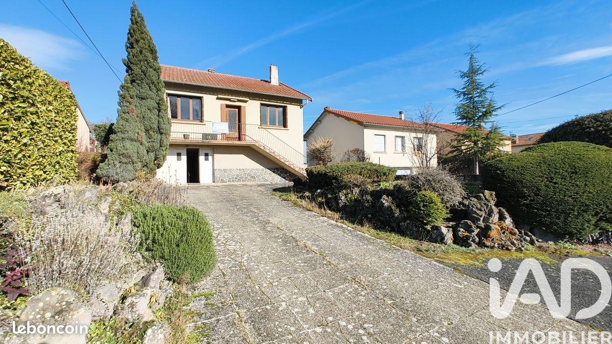 Maison 4 pièces 96 m² · à Riom · 96 m² · 190 000 €