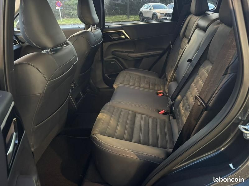 Mitsubishi Outlander 2.4 PHEV 306ch Intense 4WD (image 8)