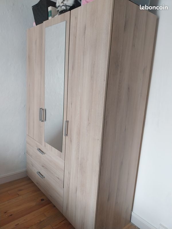 Armoire 3 portes 2 tiroirs (image 1)