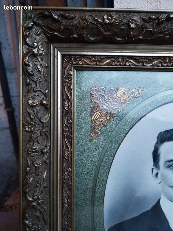Superbe cadre avec portrait en bronze doré patiné très ancien (image 19)