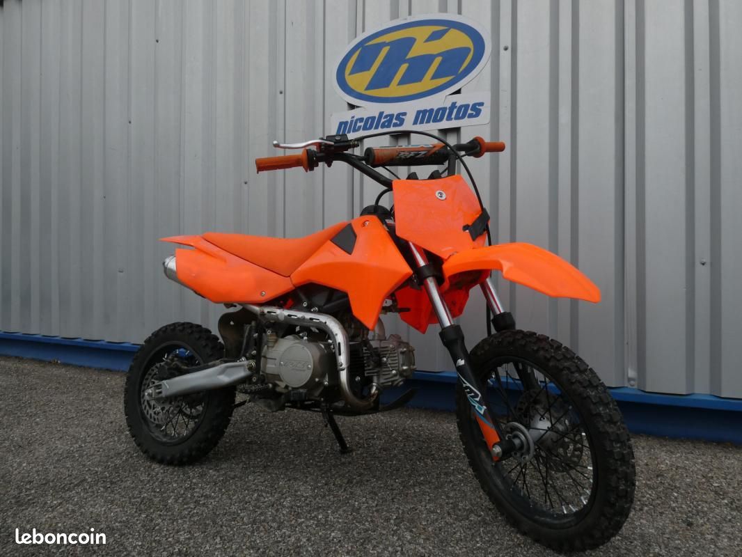 Apollo Motors RFZ 125 - Motos