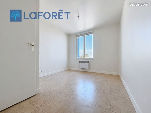 https://img.leboncoin.fr/api/v1/lbcpb1/images/0a/34/67/0a3467639b6b6e44498ab5c823533c69c74df8bf.jpg?rule=ad-image