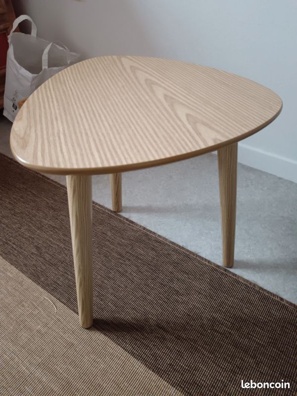 Petite table d'appoint (image 1)
