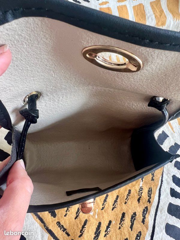 ☀️ Sac à main bandoulière & pochette 2 en 1 en paille & cuir noir pour un style bobo chic cet été (image 9)