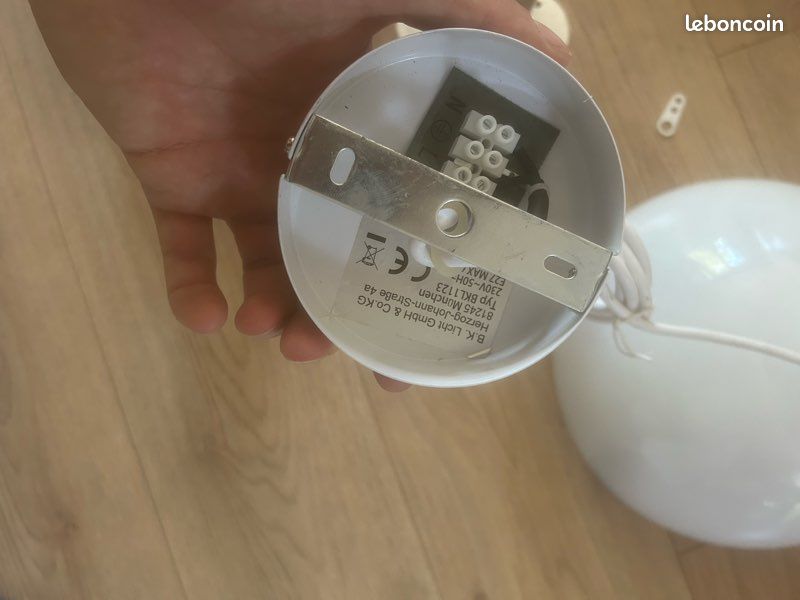 Luminaires suspendus blancs intérieur doré – 16 disponibles – À partir de 17 (image 7)