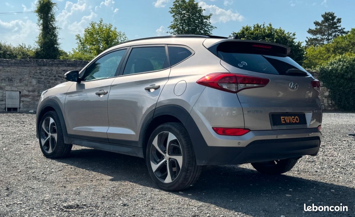 HYUNDAI TUCSON 1.7 CRDI 140 CREATIVE - TOIT OUVRANT - CARPLAY - SIÈGES CHAUFFANTs (image 23)