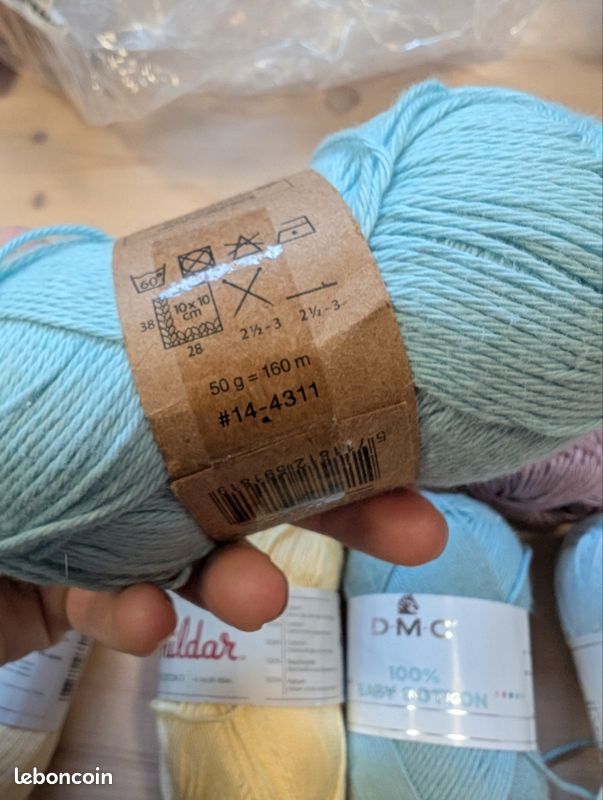 Lot De 22 Bobines De Fil à Crocheter/tricoter En Coton - 50g Et 100g (neuf)