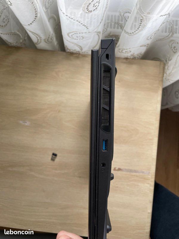 PC portable MSI GAMING PULSE 16 / Lexar SSD Externe 1TO / Logitech G Pro Lightspeed Wireless (image 2)