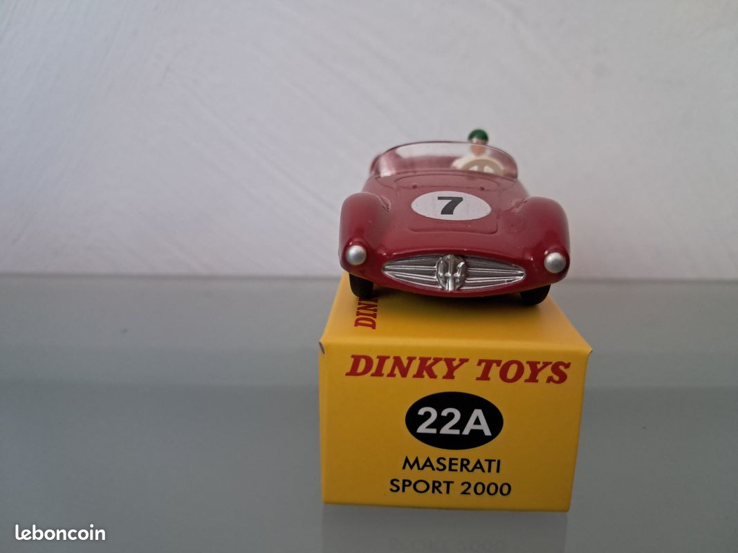 Belle Maserati sport 2000 DINKY TOYS n° 22 A, made in France, en boîte