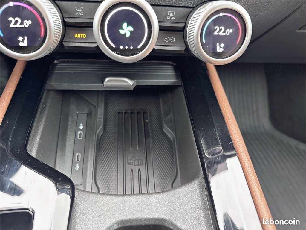 Skoda Superb IV BERLINE 2.0 TDI 150 CH SCR DSG7 Laurin & Klement (image 26)