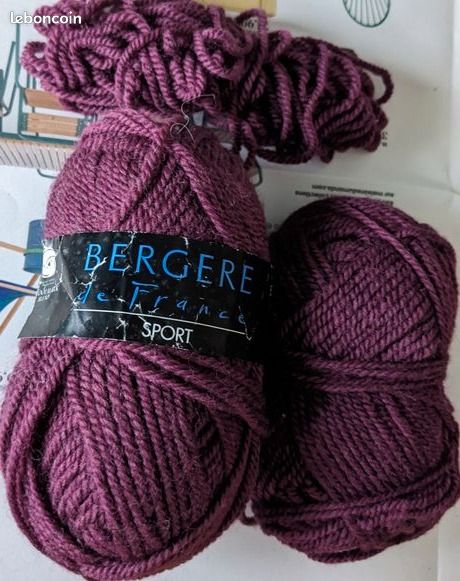🌼🪴lot 2 anciennes pelotes Bergère de France Sport -Couleur prune-51%laine et 49% Acrylique-Aiguilles adaptées N° 4 ou crochet N° 3,5 ou 4 (cf, photos) (image 1)