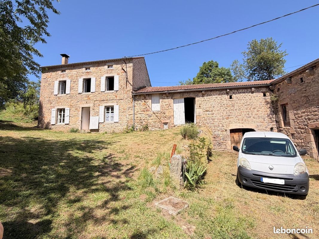 Maison 9 pièces 115 m² · à Auroux · 115 m² · 160 000 €