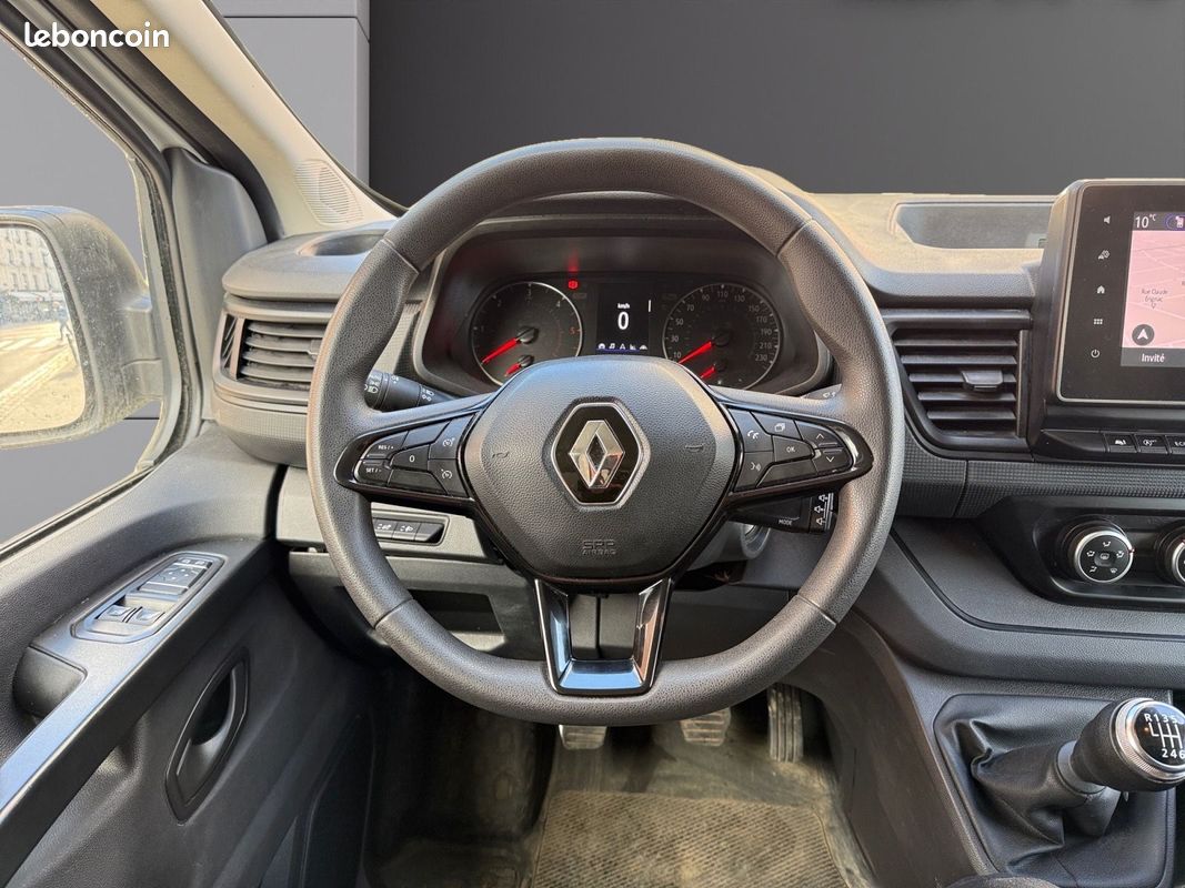 RENAULT TRAFIC III (2) FOURGON L1H1 2.8T 2.0 dCi 110 tva gps clim garantie 12 mois (image 9)