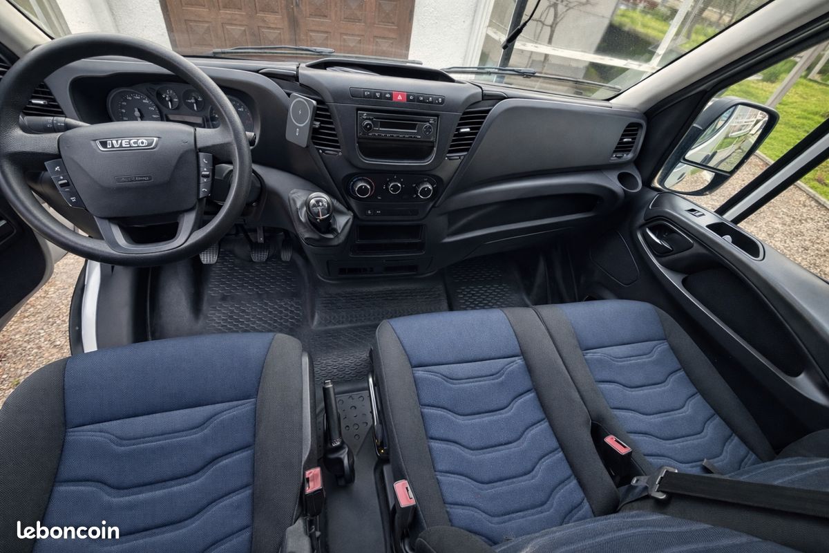 IVECO Daily 35C14 2018 faible kilométrage (image 2)