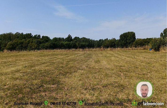 Terrain 2 614 m² Bassac