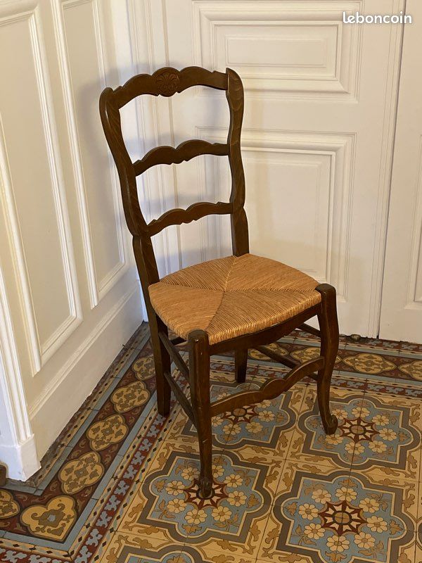 Lot 5 chaises paillées très bon état (image 1)