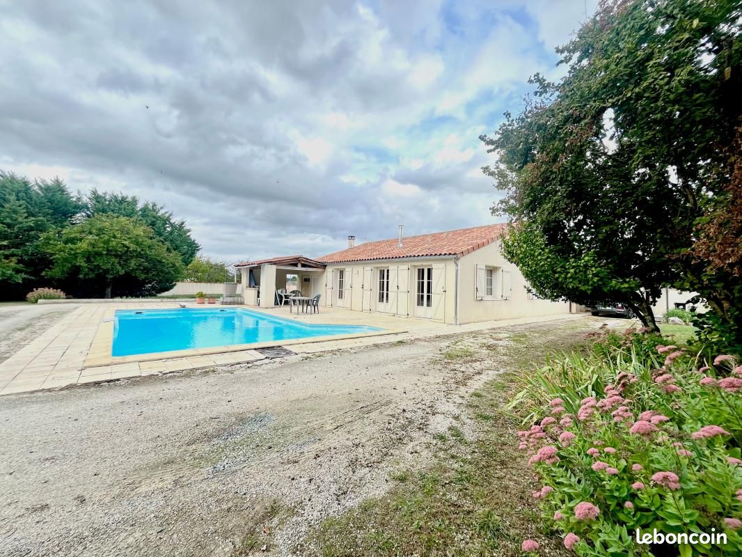 Maison 5 pièces 153 m² · à Courcoury · 153 m² · 270 300 €