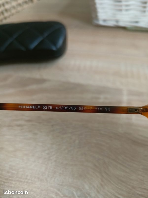 Véritable lunettes chanel avec étui (image 4)