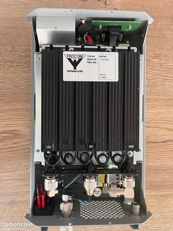 Relais Hytera RD625 UHF 25 W DMR - Excellent état (image 3)