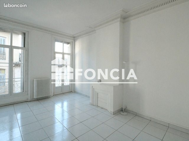 Appartement 4 pièces 89 m² · à Nîmes · 89 m² · 794 €