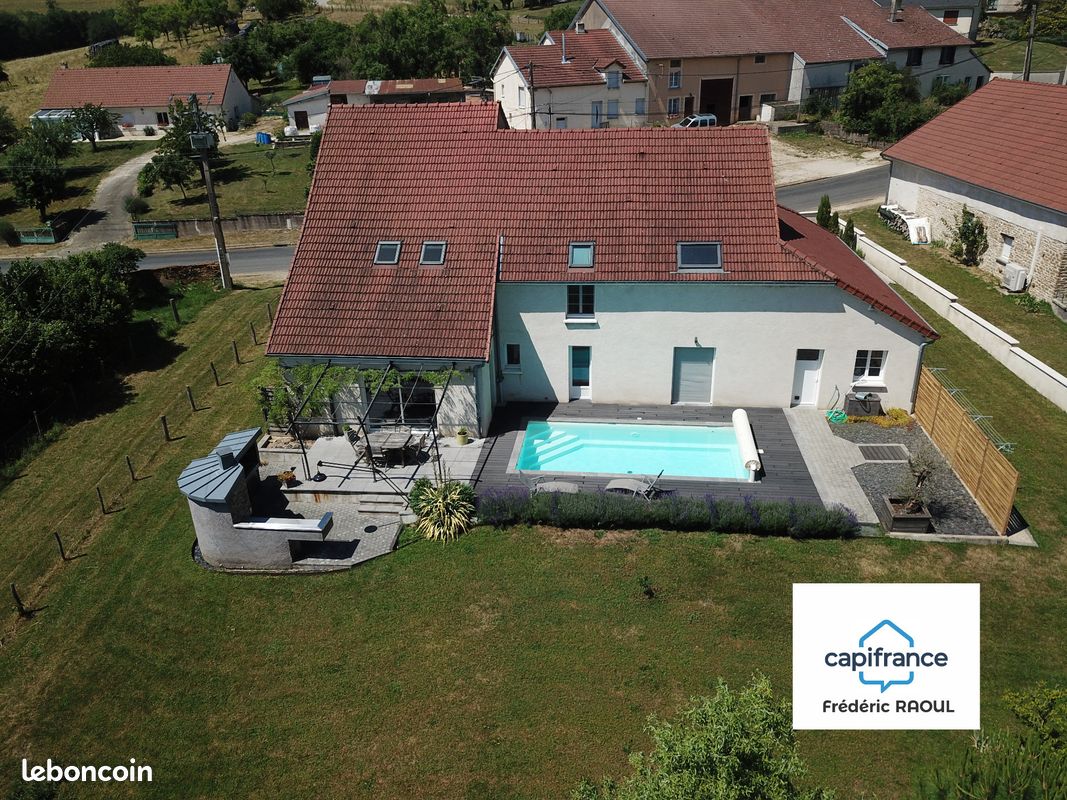 Maison 6 pièces 227 m² · à Lecey · 227 m² · 364 000 €