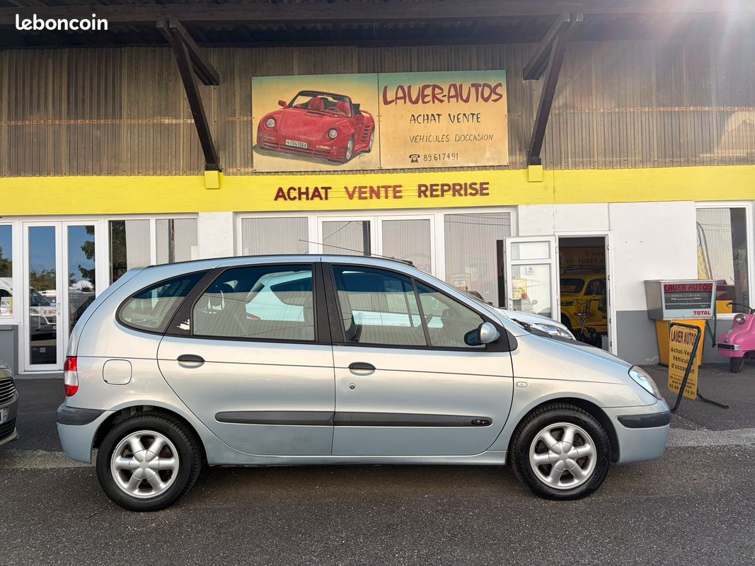 RENAULT SCENIC 1.6 1V 110ch EXPRESSION BVA équipé PMR (image 1)