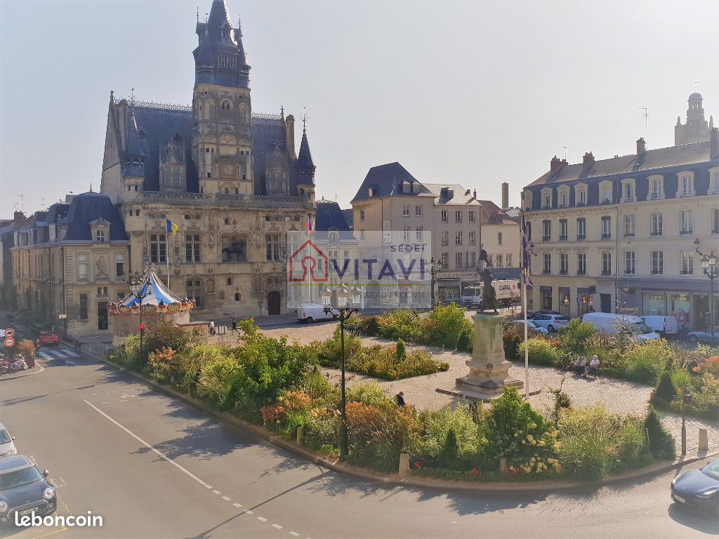 Appartement 5 pièces 83 m² · à Compiègne · 83 m² · 990 €