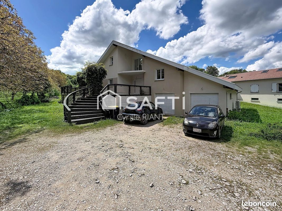 Maison 6 pièces 198 m² · à Renage · 198 m² · 490 000 €