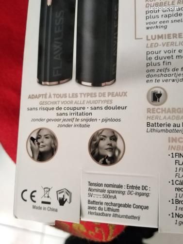FLAWLESS élimine le duvet en douceur et en un instant 1 cable de rechargement inclus NEUF (image 3)