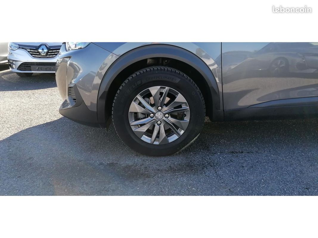 PEUGEOT 2008 1.5 BlueHDi 110 Style +CAMERA (image 22)