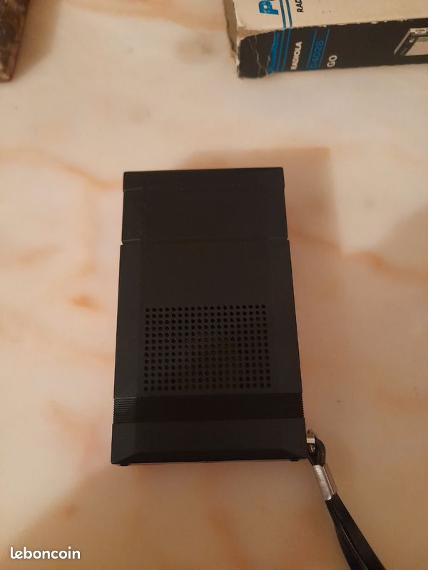 Ancienne radio de poche RADIOLA (image 3)