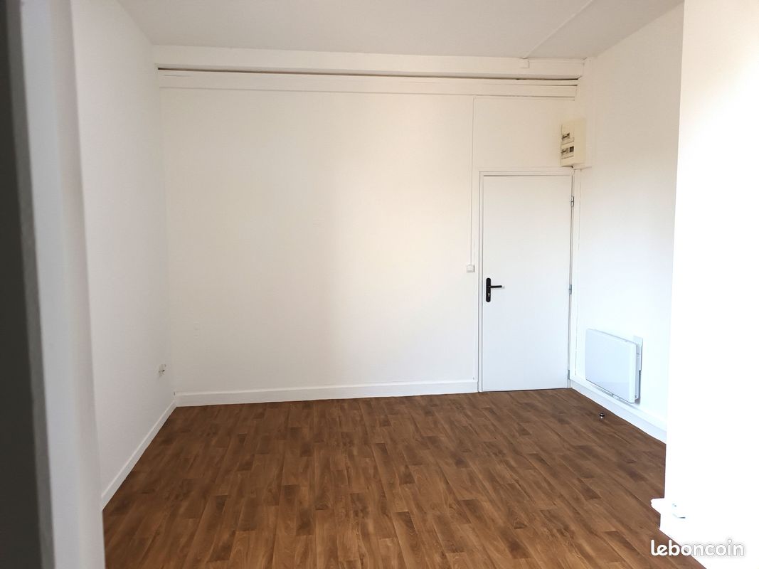 Appartement 1 pièce 17 m² · à Clermont · 17 m² · 360 €/mois
