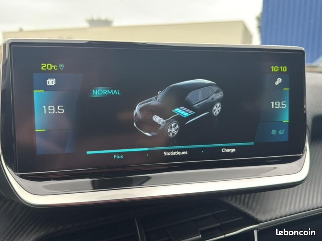 Peugeot 2008 ELECTRIQUE 136 ch Roadtrip (image 17)