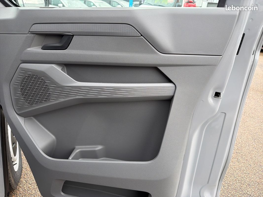 Volkswagen utilitaires transporter procab cloison l l1h1 2.0 tdi 150 bva8 business (image 28)