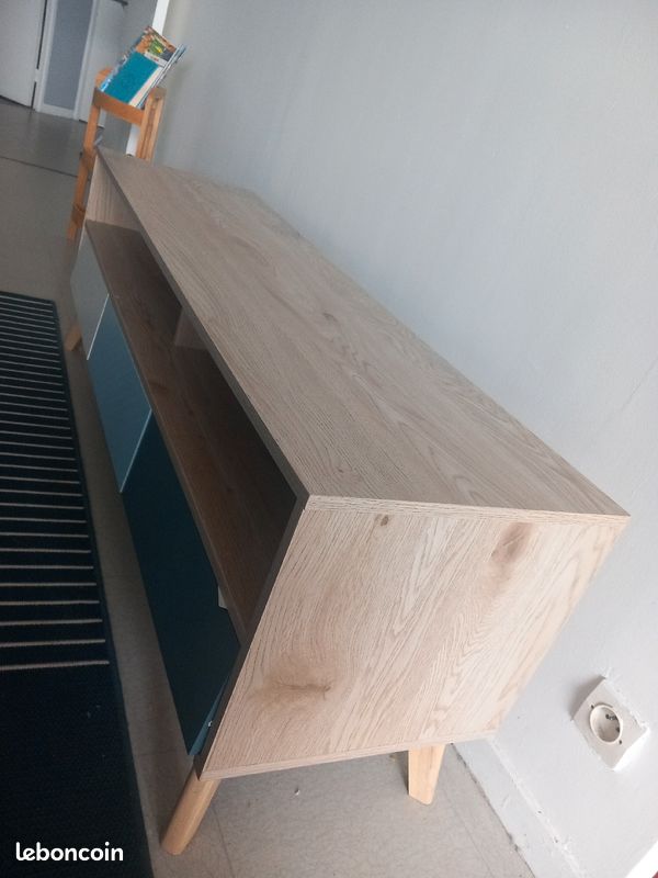 Meuble TV avec rangements plus tapis assorti idéal pour déco salon (image 3)