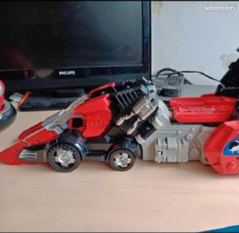 Robot transformers rouge (image 4)