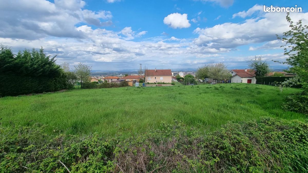 Terrain 1020 m² · à Montbrison · 1 020 m² · 115 000 €