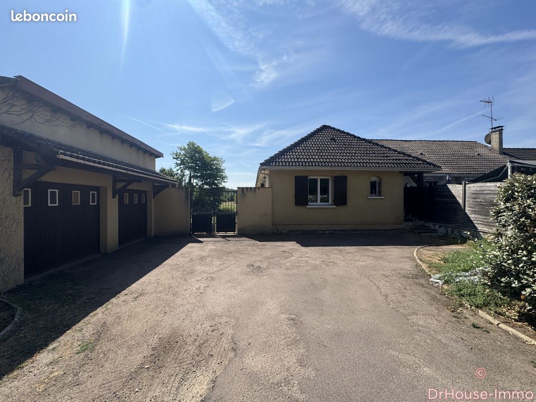 Maison 6 pièces 205 m² · à Agonac · 205 m² · 329 490 €