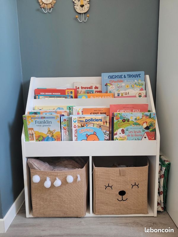 Bibliothèque enfant (image 1)