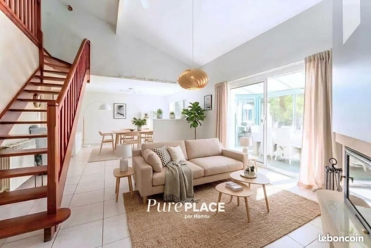 Maison 5 pièces 131 m² · à Ambarès-Et-Lagrave · 131 m² · 449 900 €