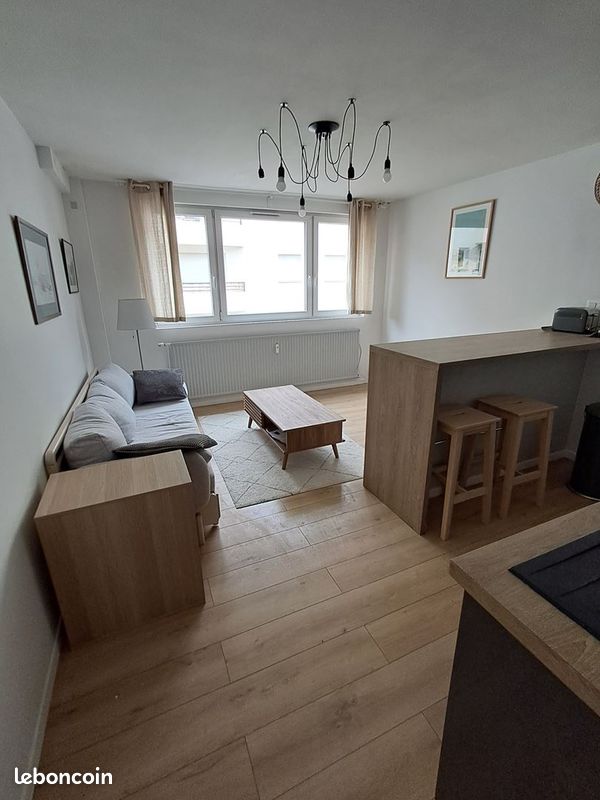 Appartement 2 pièces 43 m² · à Lille · 43 m² · 890 €