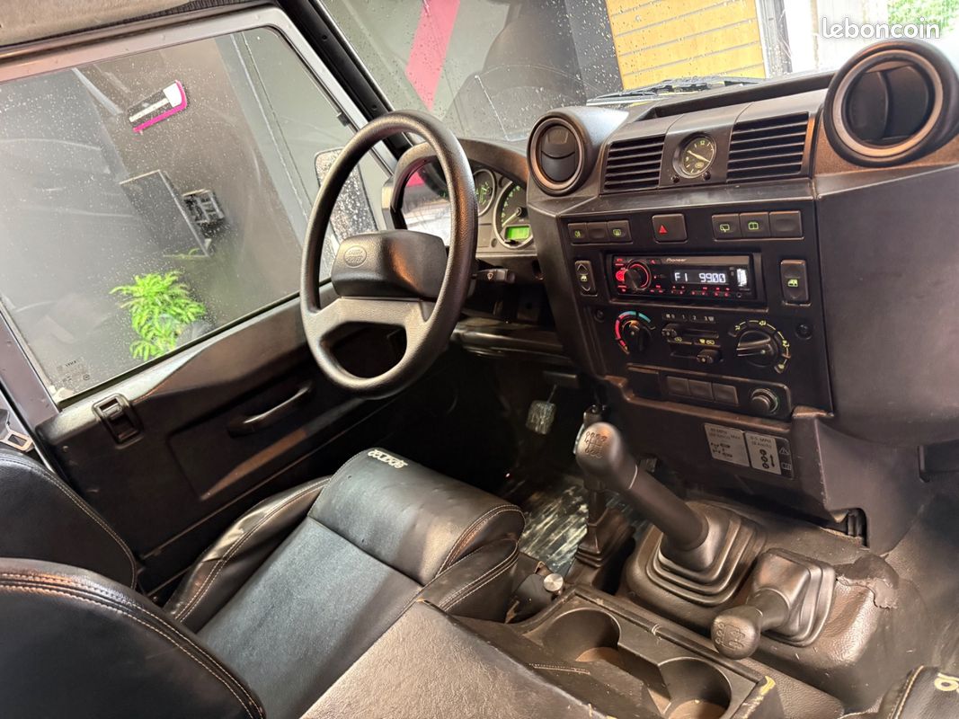 LAND ROVER DEFENDER 90 II STATION WAGON Defender 90 S Historique Complet / Entretien Complet (image 42)
