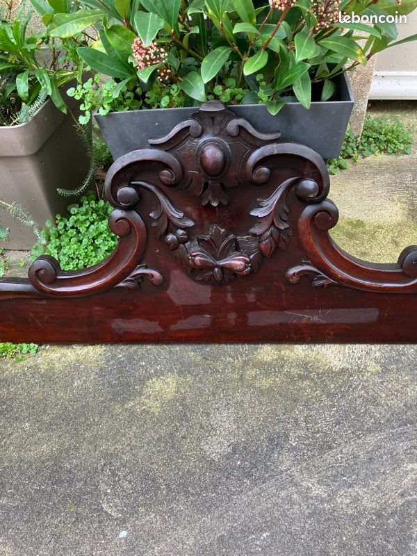 Tête de armoire ou lit ( Antique ) (image 1)